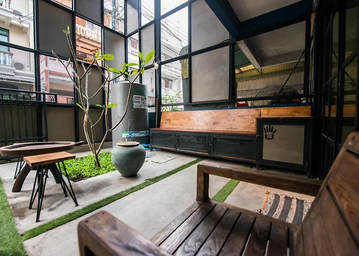 4share (adults Only) Hostel