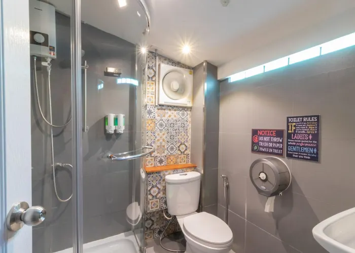 4share (adults Only) Hostel *