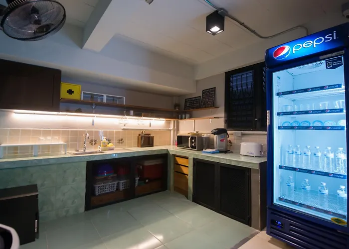 4share (adults Only) Hostel