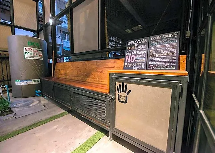 4share (adults Only) Hostel *